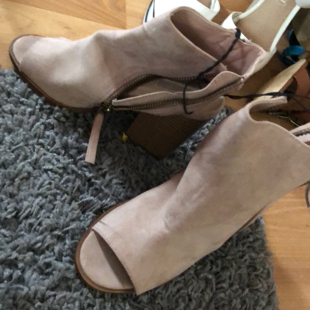 F21 booties